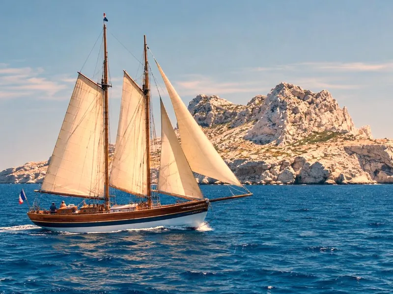 Sonnenuntergangs-Törn mit Abendessen und Wein auf einer Schooner